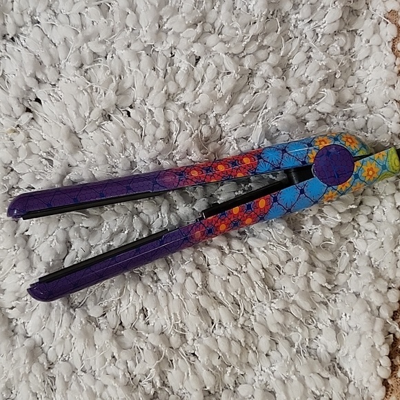 Fahrenheit Other - Fahrenheit Heat Wave Flat Iron